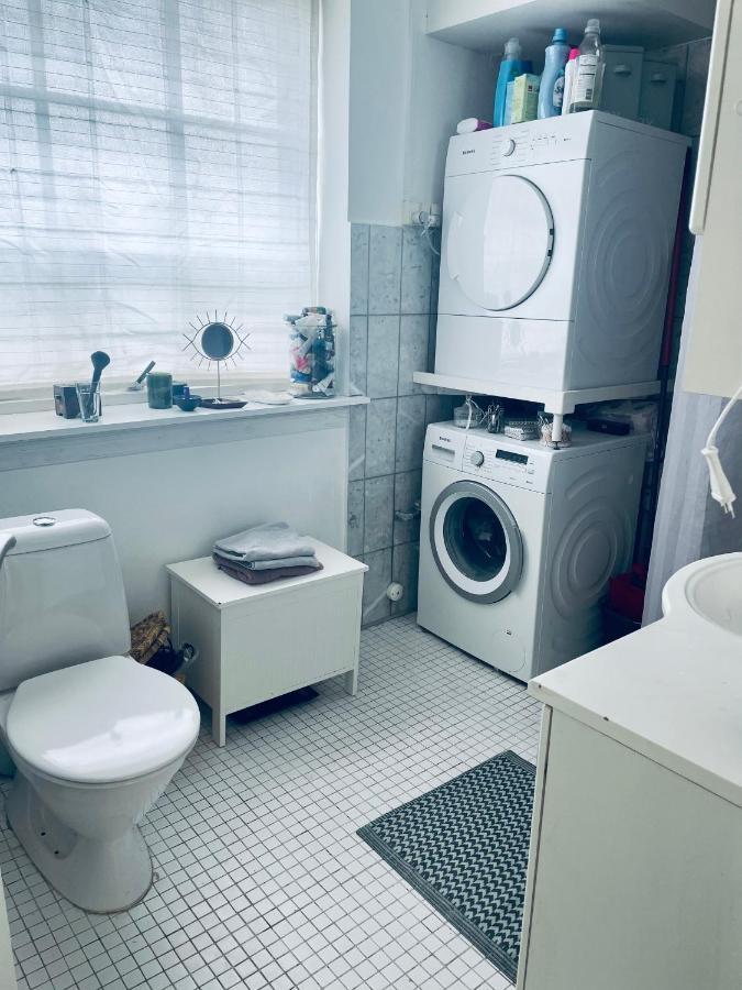 Cool Familyhome Close To The Beach W Two Cuddly Cats Espergærde Exterior foto